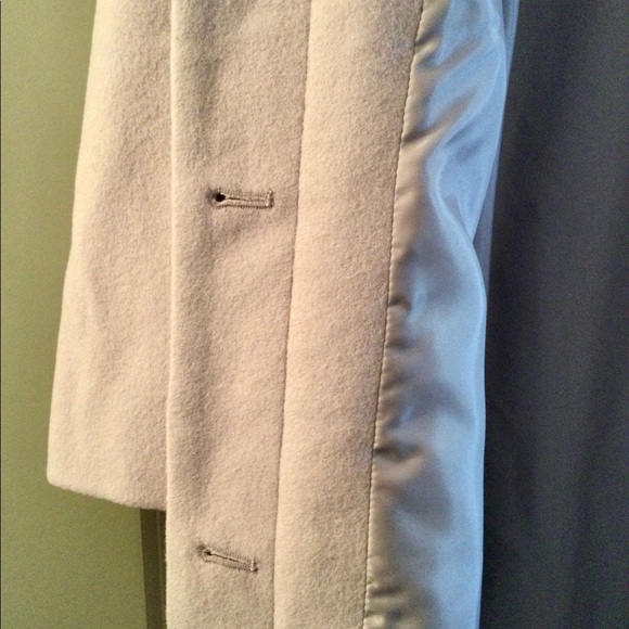 Vintage Harve Benard 100% Wool coat fully lined in new condition. Lilac, Sz 14. - Picture 6 of 9
